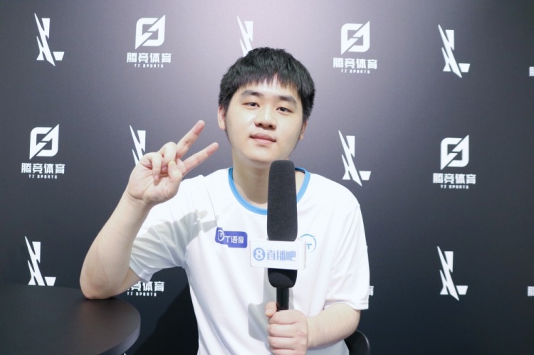 他的第一落